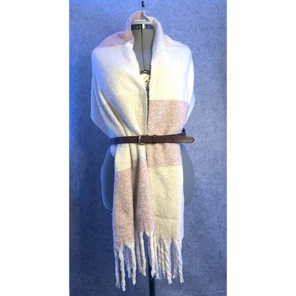 NWT Gentle Fawn Scarf Shawl Wrap Fringe Women’s One Size Pink Cream White Boho - Picture 11 of 13